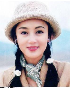 达丽娅·洛伦西